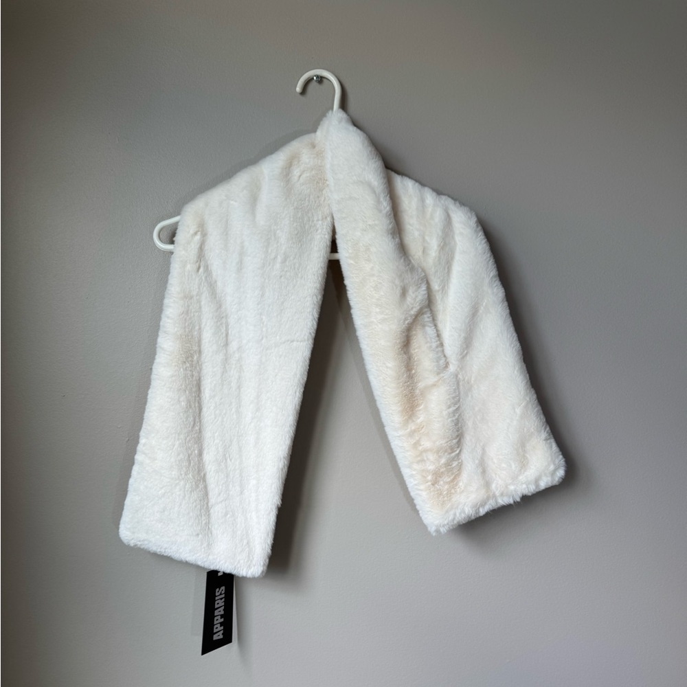 Apparis Cream Faux Fur Accessory